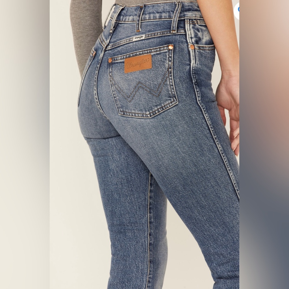 WRANGLER WOMEN'S HIGH RISE 626 WESTWARD DARK BOOTCUT JEANS